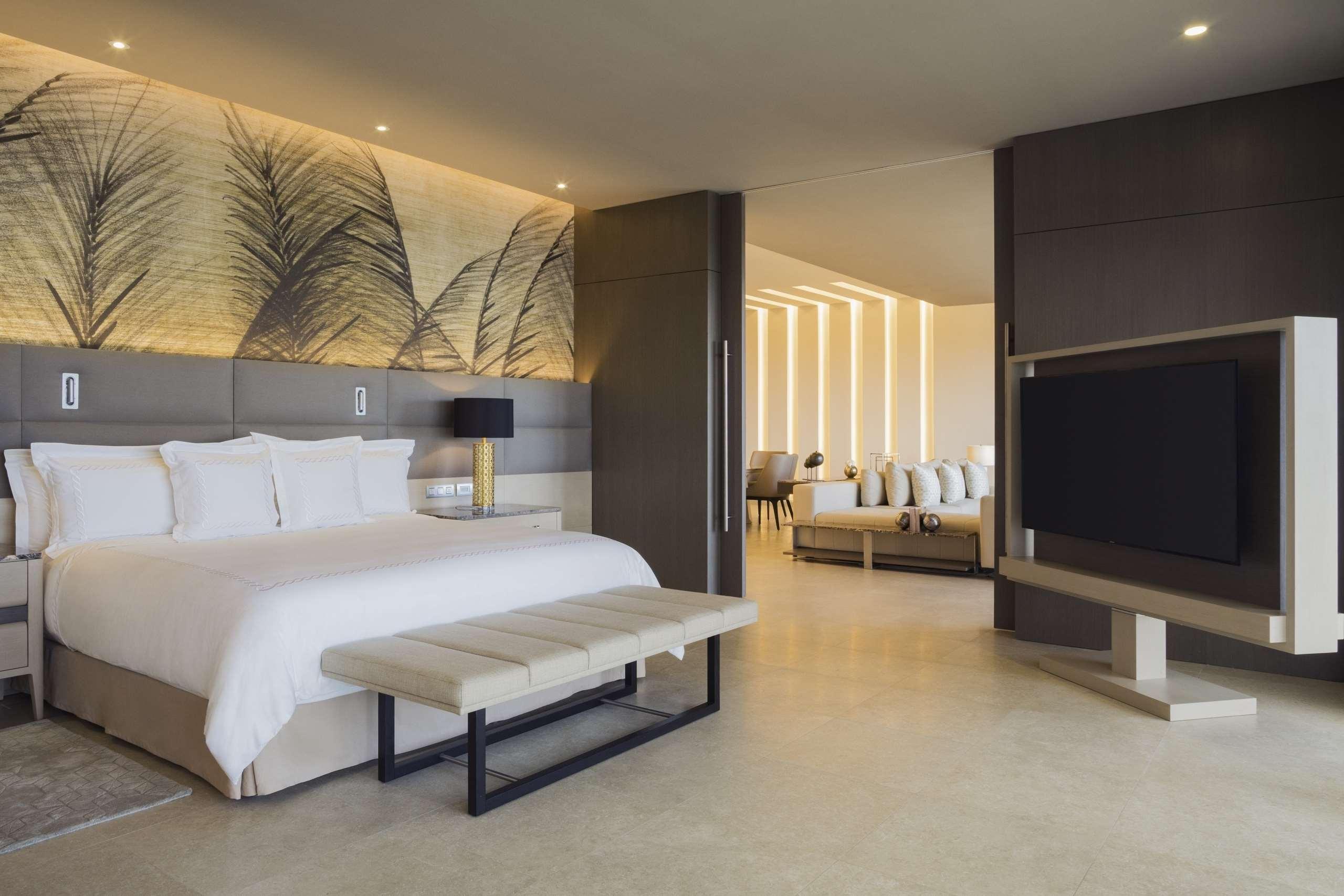 El Embajador, A Royal Hideaway Hotel Santo Domingo Bagian luar foto A bedroom at the hotel