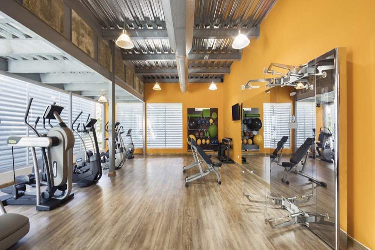El Embajador, A Royal Hideaway Hotel Santo Domingo Bagian luar foto The gym at the 2012 Olympic Village
