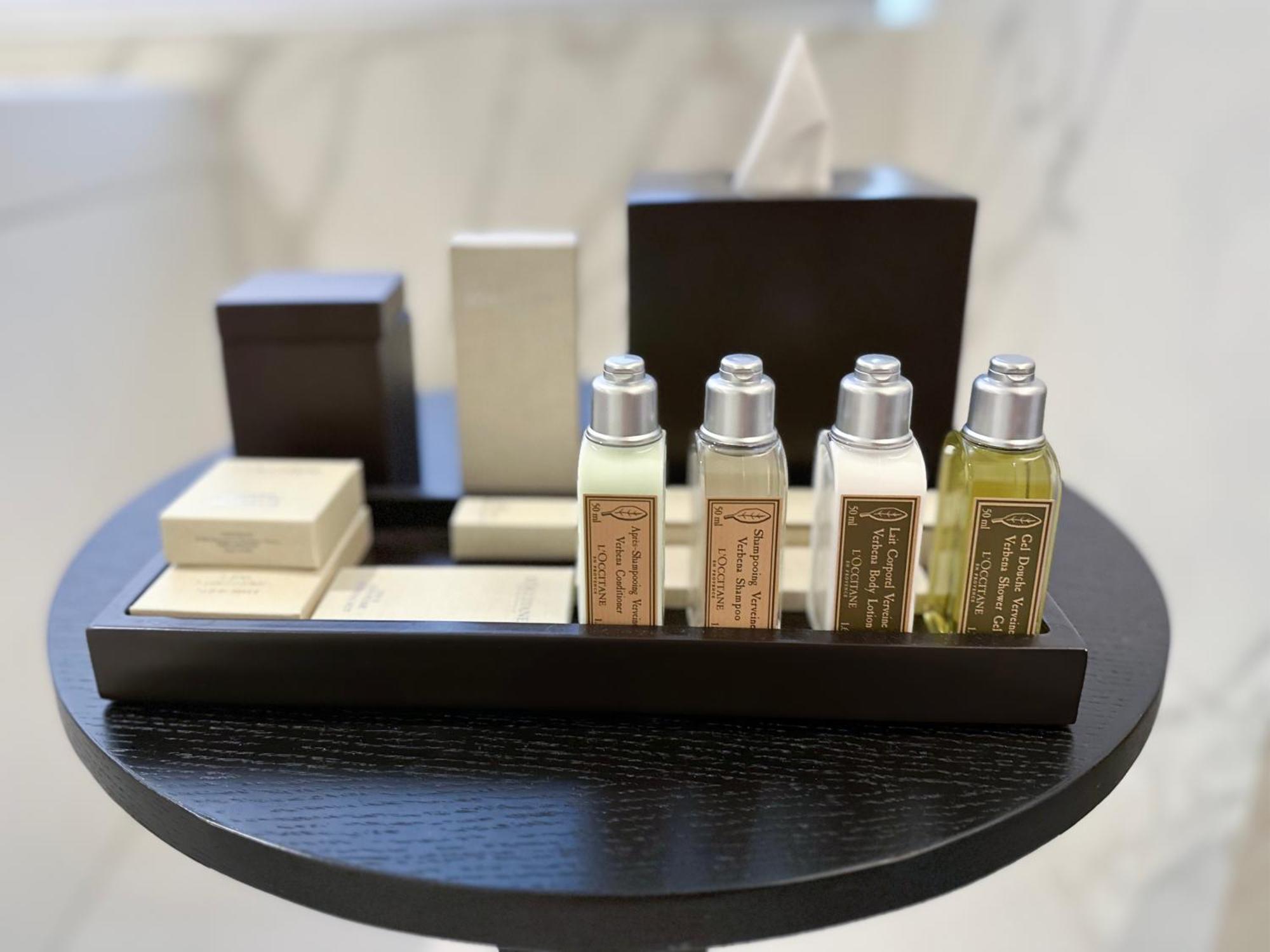 El Embajador, A Royal Hideaway Hotel Santo Domingo Bagian luar foto A set of toiletries